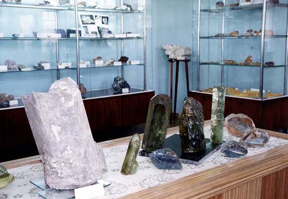 Minerals of the Zhytomyr Oblast. Leasing Company "Kvartssamotsveti"