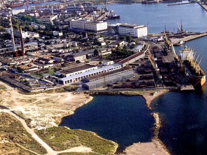 General view of the port
